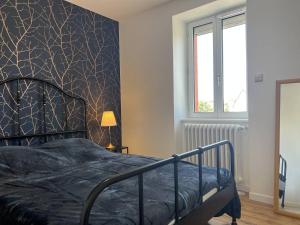 Villas 650 - Belle Maison en pierre avec jardin en plein centre d'Erquy : photos des chambres