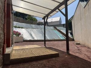 Villas 650 - Belle Maison en pierre avec jardin en plein centre d'Erquy : Maison 4 Chambres