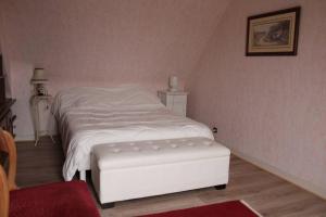 Appartements 655 - Appartement a Erquy, en centre bourg a 300m de la plage du centre : photos des chambres