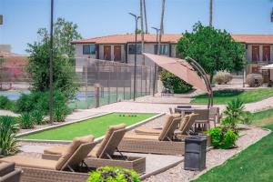 Scottsdales premium short term getaway, Fully furnished 1 bedroom homes, FREE Golf, cable, utilities, Wi-Fi, parking, pool, and bike trails- Unit 241 apts