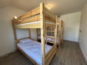 Villas 668 - Magnifique maison familiale vue mer, 12 voyageurs a deux pas du centre d'Erquy : photos des chambres