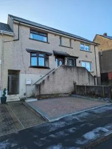 Lovely 2 Bedroom Terrace House - Old Monkland