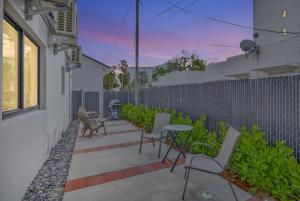 Studio Right off Las Olas - Steps to FTL Beach 1C