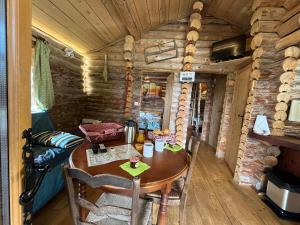 Maisons de vacances CHARMES en CHALET : photos des chambres
