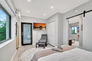 Condo Right off Las Olas Steps to FTL Beach 1A