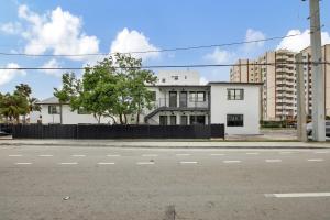 Studio Right off Las Olas - Steps to FTL Beach 1B