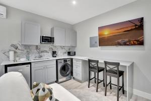 Studio Right off Las Olas - Steps to FTL Beach 2C