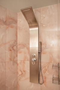 Smaragdi Luxury Jacuzzi Apartment Noho Premium Living