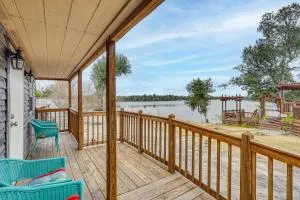Lakefront Panama City Studio with Hot Tub Access - Callaway