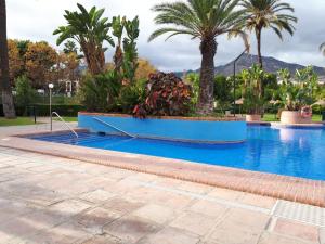 Modern Front Sea View Apartment in BenalBeach