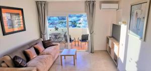 Benalmadena Front Line Sea View 1 Bedroom Large Apartment