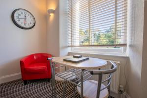 Cosy Flat in Victorian Villa- Parking & Garden