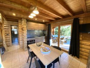 Chalets L'OURSBLANC Chalet en rondins : photos des chambres