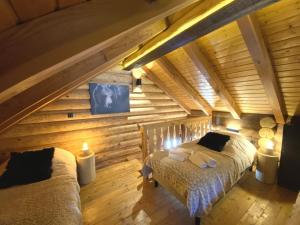 LOURS NOIR Chalet en rondins