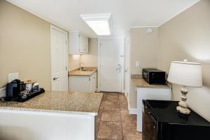 Ravishing Oceanview Room 2nd Flr