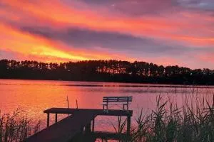 Gemütliches Ferienhaus am See, privater Steg, bei Berlin - Wensickendorf