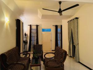 Winston Dutch Canal Villa Guest House