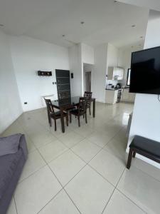 Entire apartment in the center, top floor with view of the beagle