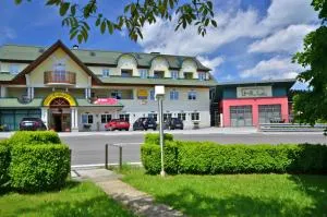 G.H. Knoll "Proellhofer" Cafe Bar Hills - Semriach