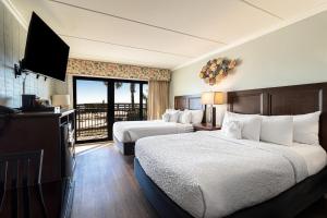Attractive 1st Floor Oceanfront Room