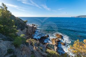 Villa Madonna delle Grazie con accesso privato al mare - Goelba