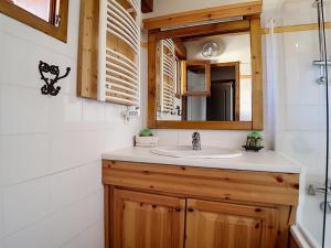 Appartement de standing proche des pistes avec balcon, sauna, hammam, WIFI - FR-1-344-790