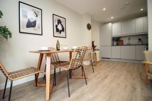 Spacious 1BR Apartment 10 minutes to City - Casablanca 5