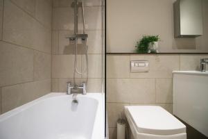 Spacious 1BR Apartment 10 minutes to City - Casablanca 5