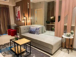 La Rosa II at Anderson Tower