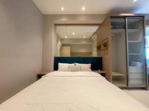 La Rosa II at Anderson Tower