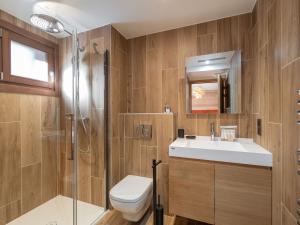 Spacieux 4 chambres à Courchevel avec parking et wifi - FR-1-563-136