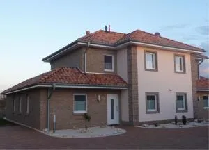 Traumhafte Ferienwohnung mit direktem Blick auf den Yachthafen - هارن