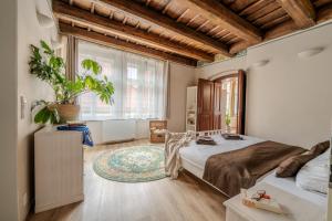 Charles Bridge Prague Apartment