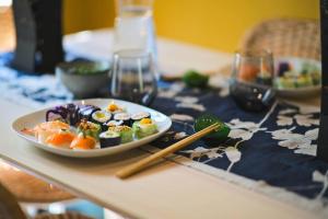 Appartements JapanRoom Jacuzzi&Sauna Haut de gamme parking free : photos des chambres