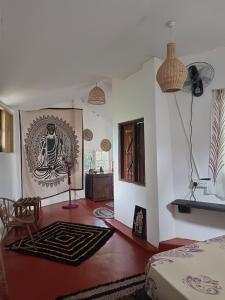 Mamisa Café, Home stay