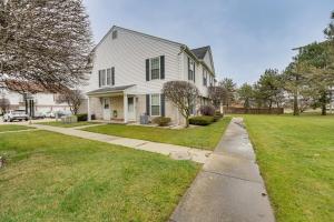 Clinton Township Condo Near Lanse Creuse Bay!