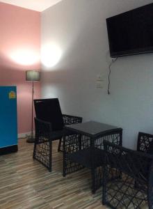 R2 Apartment Service