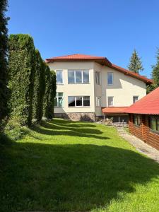 Guest House Podobovets 2000