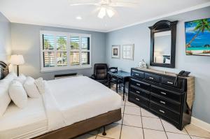 Rejuvinating 2nd flr Resort View King Room