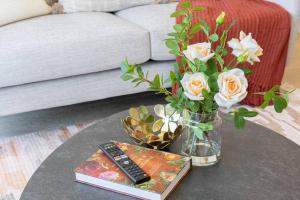 Bright 1B West Melbourne apt w free parking #MV09