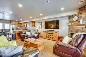 Eden Condo with Community Hot Tub, Close to Skiing - Eden