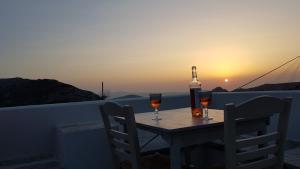 1875 panoramic stone house