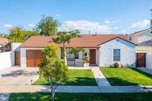 Acogedora Casa Cerca de Todo - Shadow Hills