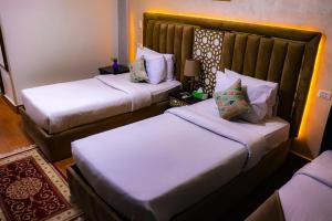 Deluxe Triple Room room in Golden Pyramids View Inn