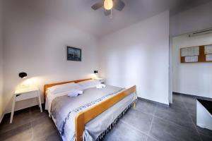 Apartments and rooms by the sea Komiza, Vis - 9722