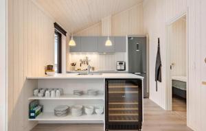 Amazing Home In Ebeltoft With Kitchen