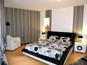 Hotels La Gourmandine : photos des chambres