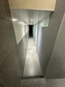 Quarto privativo com banheiro compartilhado,a 800mts do pátio do forró