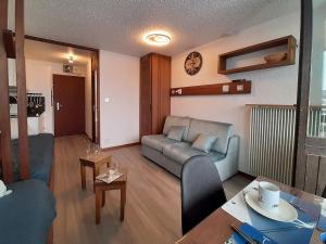 Studio rénové 3 pers, balcon sud-ouest, au pied des pistes - FR-1-344-1206