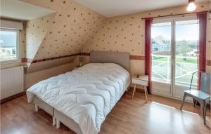 Maisons de vacances Beautiful Home In St Paer With Kitchen : photos des chambres
